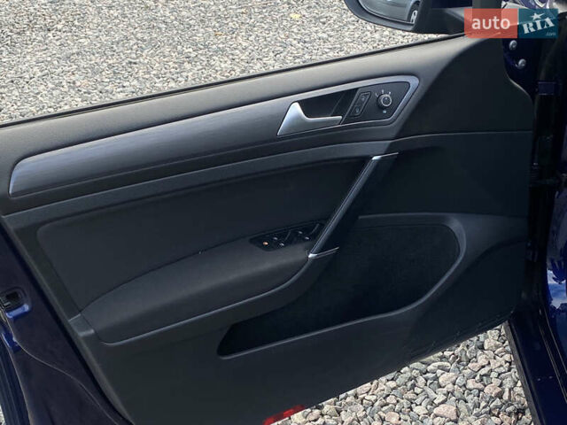 Синий Фольксваген e-Golf, объемом двигателя 0 л и пробегом 141 тыс. км за 12800 $, фото 38 на Automoto.ua