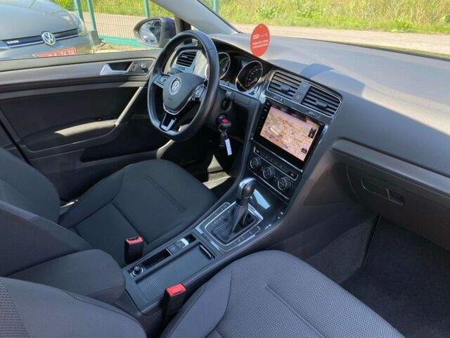 Синий Фольксваген e-Golf, объемом двигателя 0 л и пробегом 29 тыс. км за 14400 $, фото 59 на Automoto.ua