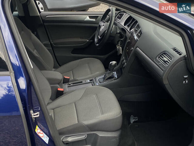 Синий Фольксваген e-Golf, объемом двигателя 0 л и пробегом 141 тыс. км за 12800 $, фото 44 на Automoto.ua