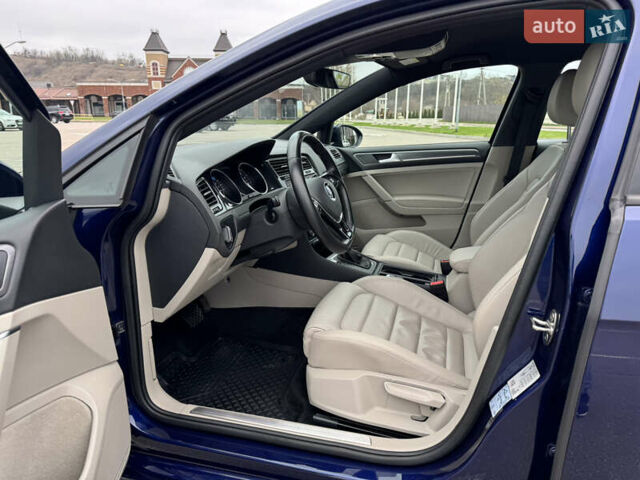 Синий Фольксваген e-Golf, объемом двигателя 0 л и пробегом 87 тыс. км за 17000 $, фото 10 на Automoto.ua