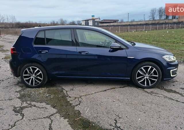 Синий Фольксваген e-Golf, объемом двигателя 0 л и пробегом 88 тыс. км за 16499 $, фото 21 на Automoto.ua