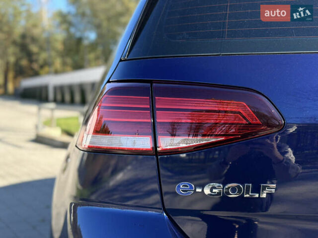 Синий Фольксваген e-Golf, объемом двигателя 0 л и пробегом 71 тыс. км за 15300 $, фото 91 на Automoto.ua