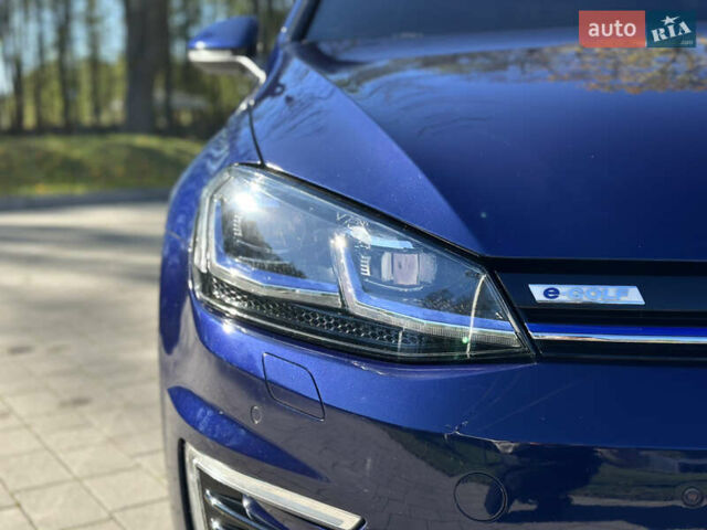Синий Фольксваген e-Golf, объемом двигателя 0 л и пробегом 71 тыс. км за 15300 $, фото 86 на Automoto.ua