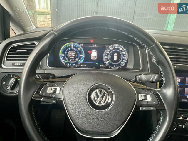 Синій Фольксваген e-Golf, об'ємом двигуна 0 л та пробігом 85 тис. км за 16300 $, фото 9 на Automoto.ua