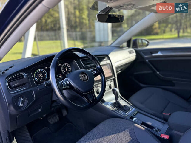 Синий Фольксваген e-Golf, объемом двигателя 0 л и пробегом 71 тыс. км за 15300 $, фото 51 на Automoto.ua