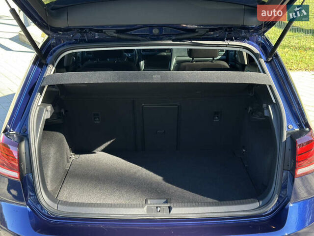 Синий Фольксваген e-Golf, объемом двигателя 0 л и пробегом 71 тыс. км за 15300 $, фото 99 на Automoto.ua