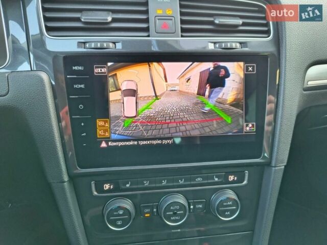 Синій Фольксваген e-Golf, об'ємом двигуна 0 л та пробігом 88 тис. км за 16200 $, фото 30 на Automoto.ua