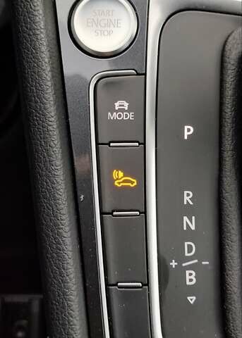 Синий Фольксваген e-Golf, объемом двигателя 0 л и пробегом 88 тыс. км за 16499 $, фото 26 на Automoto.ua