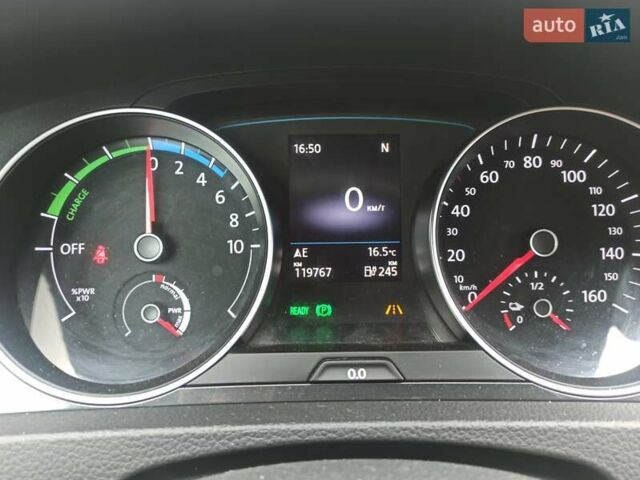 Зеленый Фольксваген e-Golf, объемом двигателя 0 л и пробегом 120 тыс. км за 12000 $, фото 10 на Automoto.ua