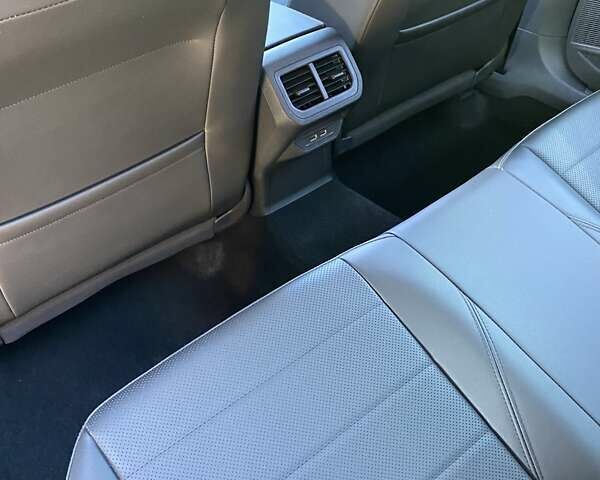 Белый Фольксваген e-Lavida, объемом двигателя 0 л и пробегом 30 тыс. км за 15800 $, фото 12 на Automoto.ua