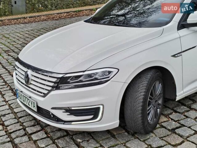 Белый Фольксваген e-Lavida, объемом двигателя 0 л и пробегом 40 тыс. км за 14000 $, фото 3 на Automoto.ua
