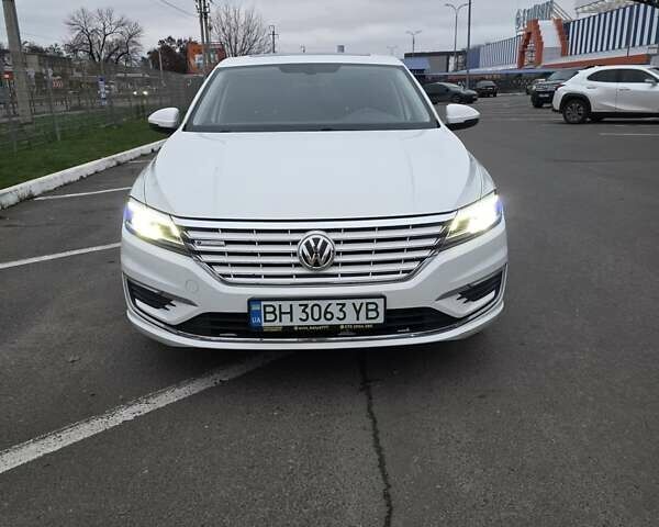 Білий Фольксваген e-Lavida, об'ємом двигуна 0 л та пробігом 100 тис. км за 12900 $, фото 1 на Automoto.ua