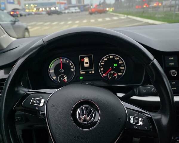 Білий Фольксваген e-Lavida, об'ємом двигуна 0 л та пробігом 100 тис. км за 12900 $, фото 11 на Automoto.ua