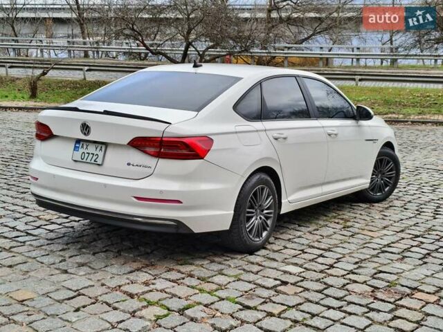 Белый Фольксваген e-Lavida, объемом двигателя 0 л и пробегом 40 тыс. км за 14000 $, фото 8 на Automoto.ua