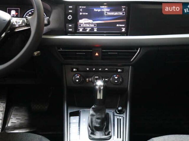 Белый Фольксваген e-Lavida, объемом двигателя 0 л и пробегом 26 тыс. км за 15900 $, фото 26 на Automoto.ua