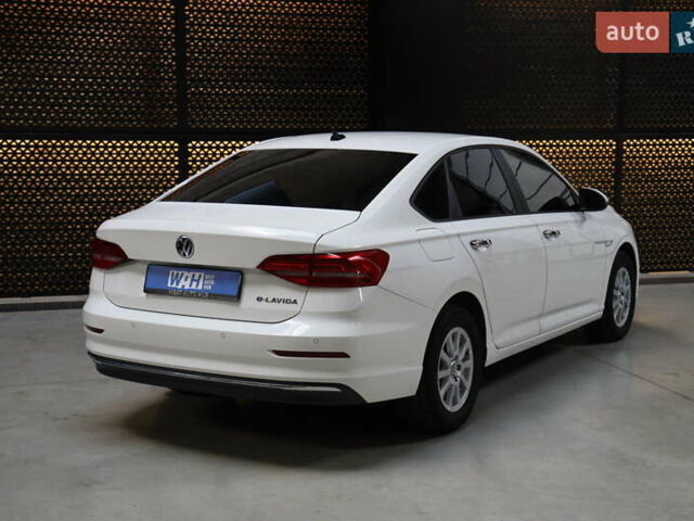 Белый Фольксваген e-Lavida, объемом двигателя 0 л и пробегом 26 тыс. км за 15900 $, фото 4 на Automoto.ua