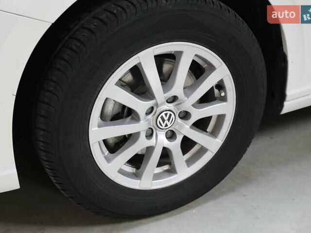 Белый Фольксваген e-Lavida, объемом двигателя 0 л и пробегом 26 тыс. км за 15900 $, фото 32 на Automoto.ua