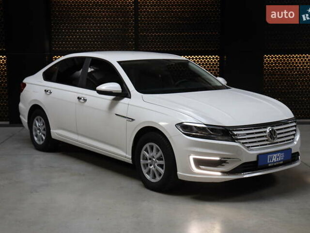Белый Фольксваген e-Lavida, объемом двигателя 0 л и пробегом 26 тыс. км за 15900 $, фото 3 на Automoto.ua
