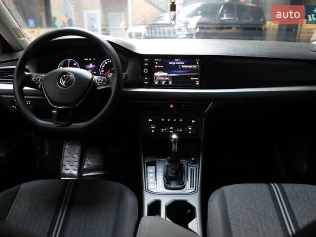 Белый Фольксваген e-Lavida, объемом двигателя 0 л и пробегом 26 тыс. км за 15900 $, фото 27 на Automoto.ua