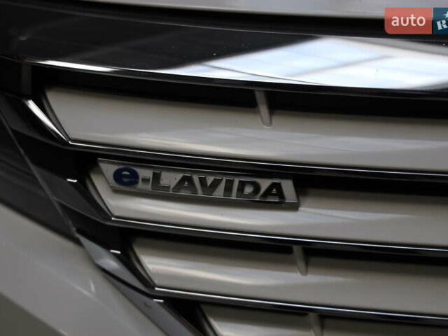 Белый Фольксваген e-Lavida, объемом двигателя 0 л и пробегом 26 тыс. км за 15900 $, фото 7 на Automoto.ua