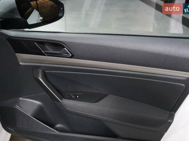 Белый Фольксваген e-Lavida, объемом двигателя 0 л и пробегом 26 тыс. км за 15900 $, фото 28 на Automoto.ua