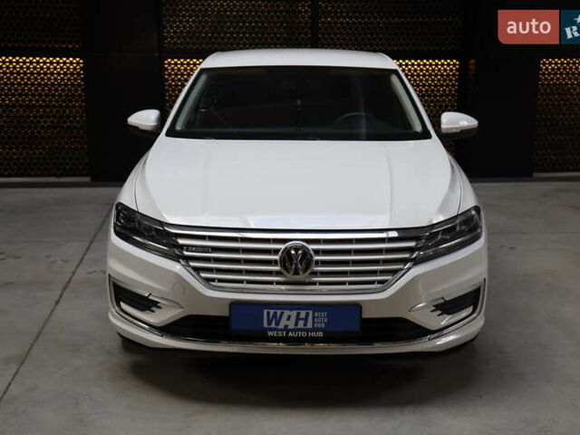 Белый Фольксваген e-Lavida, объемом двигателя 0 л и пробегом 26 тыс. км за 15900 $, фото 1 на Automoto.ua