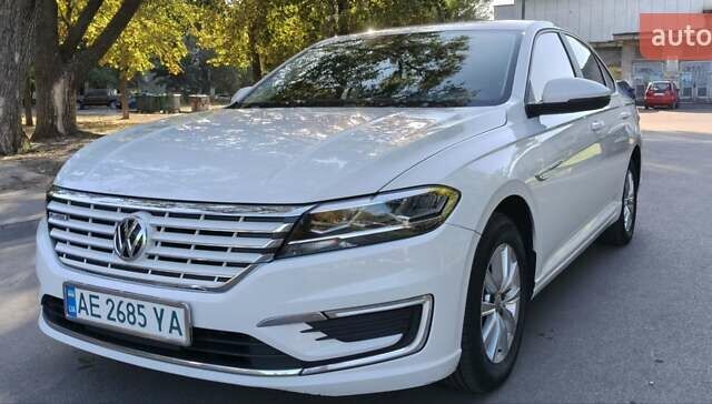 Белый Фольксваген e-Lavida, объемом двигателя 0 л и пробегом 76 тыс. км за 15000 $, фото 6 на Automoto.ua