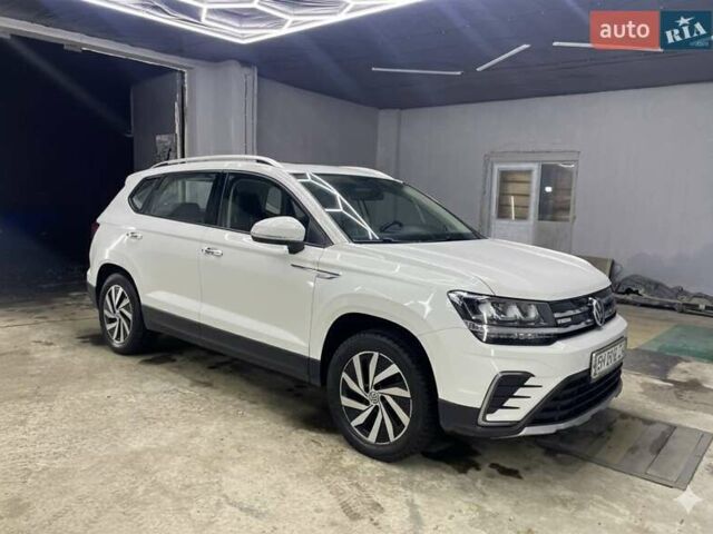 Білий Фольксваген E-Tharu, об'ємом двигуна 0 л та пробігом 130 тис. км за 17000 $, фото 2 на Automoto.ua