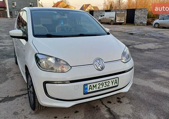Білий Фольксваген e-up, об'ємом двигуна 0 л та пробігом 114 тис. км за 6499 $, фото 1 на Automoto.ua
