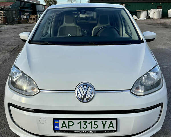 Фольксваген e-up 2013 в Кривом Роге на Automoto.ua Белый Фольксваген e-up, объемом двигателя 0 л и пробегом 124 тыс. км за 6900 $, фото 6 на Automoto.ua