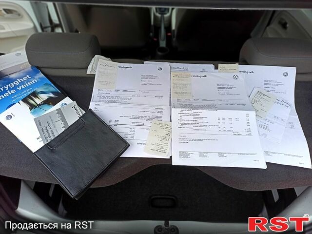 Белый Фольксваген e-up, объемом двигателя 60 л и пробегом 161 тыс. км за 6950 $, фото 12 на Automoto.ua