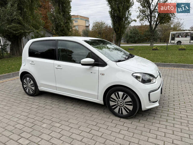Фольксваген e-up 2013 в Каменце-Подольском на Automoto.ua Белый Фольксваген e-up, объемом двигателя 0 л и пробегом 150 тыс. км за 5999 $, фото 3 на Automoto.ua