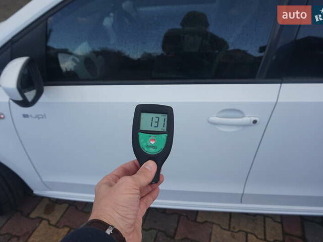 Фольксваген e-up 2013 в Самборе на Automoto.ua Белый Фольксваген e-up, объемом двигателя 0 л и пробегом 120 тыс. км за 6000 $, фото 66 на Automoto.ua