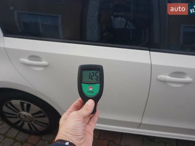 Фольксваген e-up 2013 в Самборе на Automoto.ua Белый Фольксваген e-up, объемом двигателя 0 л и пробегом 120 тыс. км за 6000 $, фото 71 на Automoto.ua