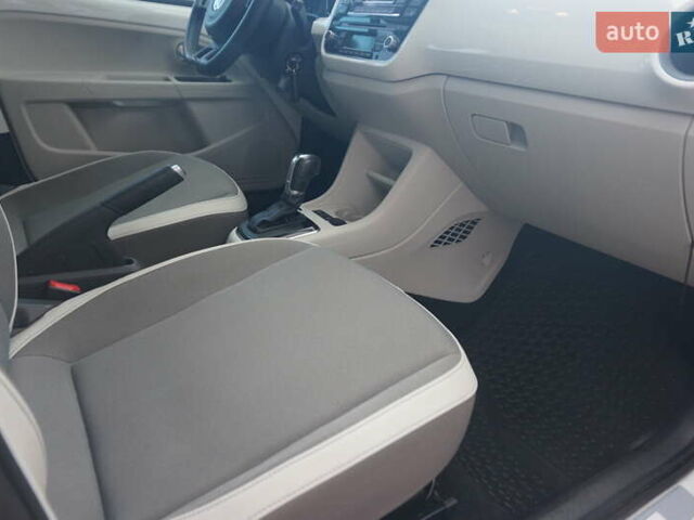 Фольксваген e-up 2013 в Самборе на Automoto.ua Белый Фольксваген e-up, объемом двигателя 0 л и пробегом 120 тыс. км за 6000 $, фото 37 на Automoto.ua