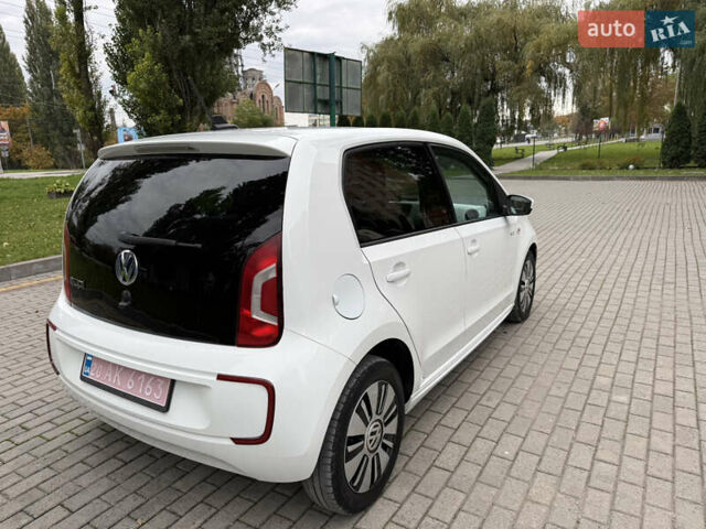 Фольксваген e-up 2013 в Каменце-Подольском на Automoto.ua Белый Фольксваген e-up, объемом двигателя 0 л и пробегом 150 тыс. км за 5999 $, фото 11 на Automoto.ua