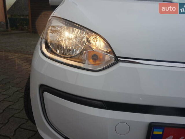 Фольксваген e-up 2013 в Самборе на Automoto.ua Белый Фольксваген e-up, объемом двигателя 0 л и пробегом 120 тыс. км за 6000 $, фото 21 на Automoto.ua