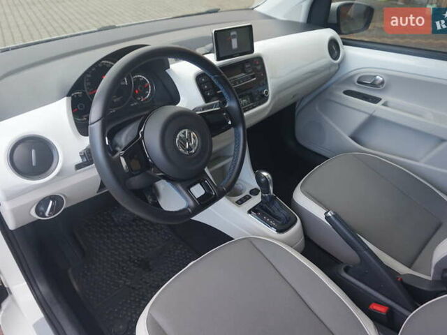 Фольксваген e-up 2013 в Самборе на Automoto.ua Белый Фольксваген e-up, объемом двигателя 0 л и пробегом 120 тыс. км за 6000 $, фото 25 на Automoto.ua