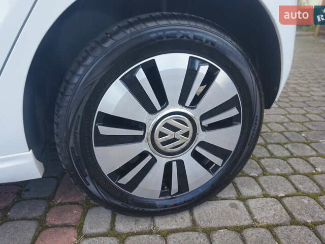 Фольксваген e-up 2013 в Самборе на Automoto.ua Белый Фольксваген e-up, объемом двигателя 0 л и пробегом 120 тыс. км за 6000 $, фото 63 на Automoto.ua