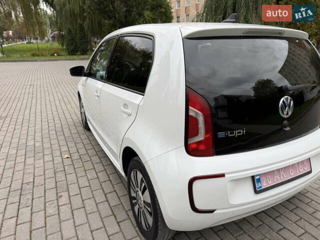 Фольксваген e-up 2013 в Каменце-Подольском на Automoto.ua Белый Фольксваген e-up, объемом двигателя 0 л и пробегом 150 тыс. км за 5999 $, фото 5 на Automoto.ua