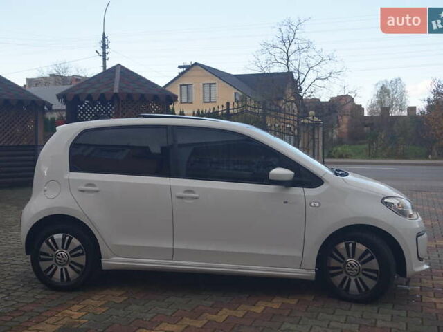Фольксваген e-up 2013 в Самборе на Automoto.ua Белый Фольксваген e-up, объемом двигателя 0 л и пробегом 120 тыс. км за 6000 $, фото 5 на Automoto.ua