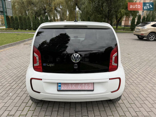 Фольксваген e-up 2013 в Каменце-Подольском на Automoto.ua Белый Фольксваген e-up, объемом двигателя 0 л и пробегом 150 тыс. км за 5999 $, фото 12 на Automoto.ua