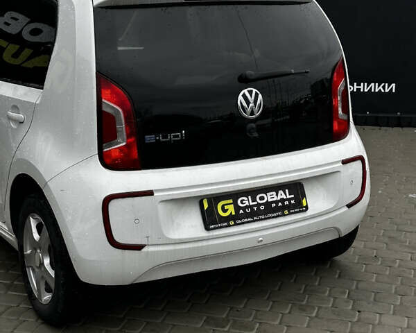Белый Фольксваген e-up, объемом двигателя 0 л и пробегом 72 тыс. км за 6900 $, фото 17 на Automoto.ua