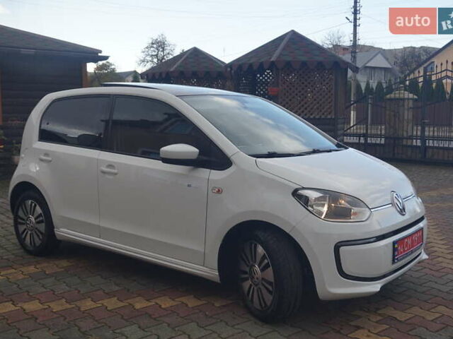 Фольксваген e-up 2013 в Самборе на Automoto.ua Белый Фольксваген e-up, объемом двигателя 0 л и пробегом 120 тыс. км за 6000 $, фото 4 на Automoto.ua
