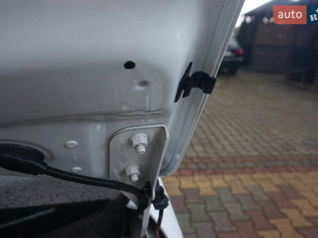 Фольксваген e-up 2013 в Самборе на Automoto.ua Белый Фольксваген e-up, объемом двигателя 0 л и пробегом 120 тыс. км за 6000 $, фото 53 на Automoto.ua