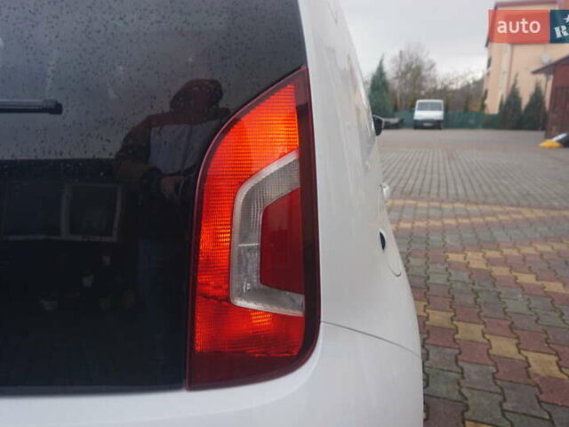 Фольксваген e-up 2013 в Самборе на Automoto.ua Белый Фольксваген e-up, объемом двигателя 0 л и пробегом 120 тыс. км за 6000 $, фото 22 на Automoto.ua