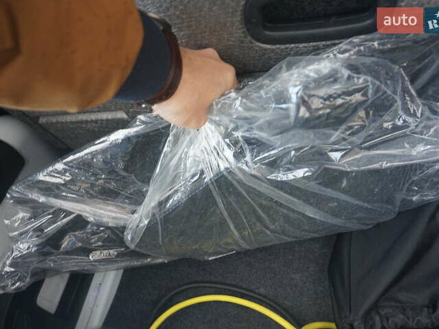 Фольксваген e-up 2013 в Самборе на Automoto.ua Белый Фольксваген e-up, объемом двигателя 0 л и пробегом 120 тыс. км за 6000 $, фото 51 на Automoto.ua