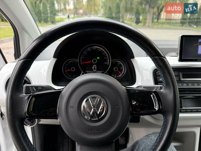 Фольксваген e-up 2013 в Каменце-Подольском на Automoto.ua Белый Фольксваген e-up, объемом двигателя 0 л и пробегом 150 тыс. км за 5999 $, фото 14 на Automoto.ua