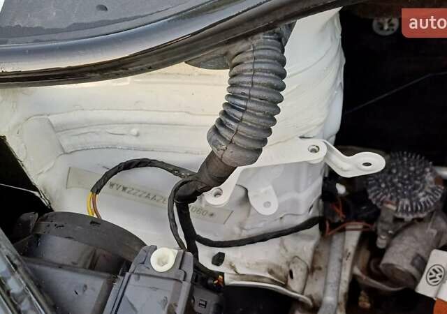 Білий Фольксваген e-up, об'ємом двигуна 0 л та пробігом 114 тис. км за 6499 $, фото 21 на Automoto.ua