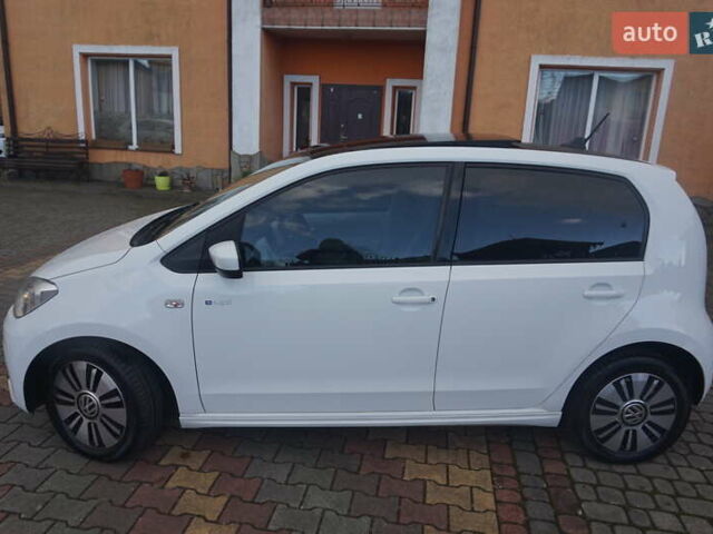 Фольксваген e-up 2013 в Самборе на Automoto.ua Белый Фольксваген e-up, объемом двигателя 0 л и пробегом 120 тыс. км за 6000 $, фото 19 на Automoto.ua